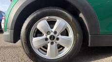 MINI Hatchback 1.5 Cooper Classic 3dr Auto Petrol Hatchback